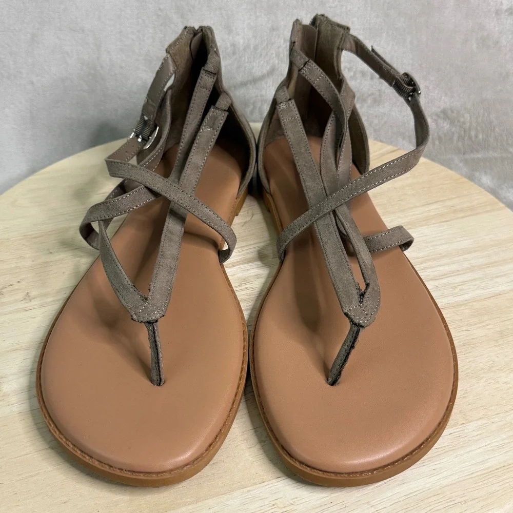 Torrid Womens Wide Width Gladiator Thong Sandals Taupe Brown Strappy Back Zip